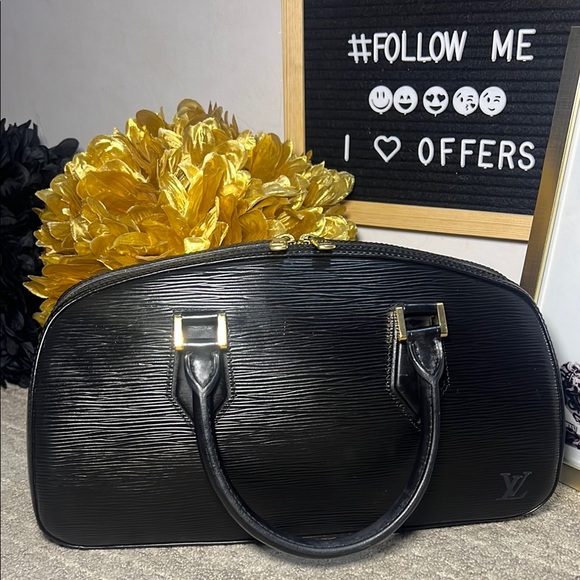 Louis Vuitton Epi Jasmin Handbag - Picture 7 of 10